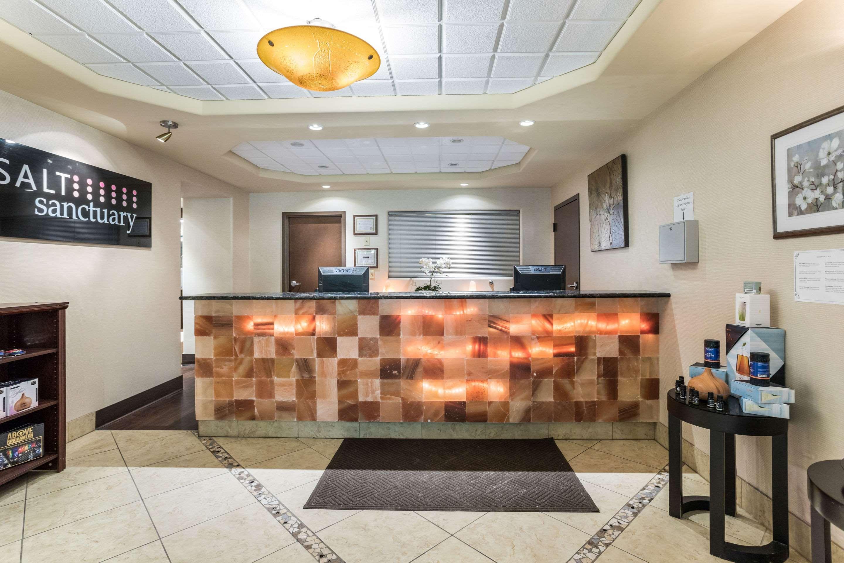 Traditions Hotel & Spa, Ascend Hotel Collection Johnson City Exterior photo