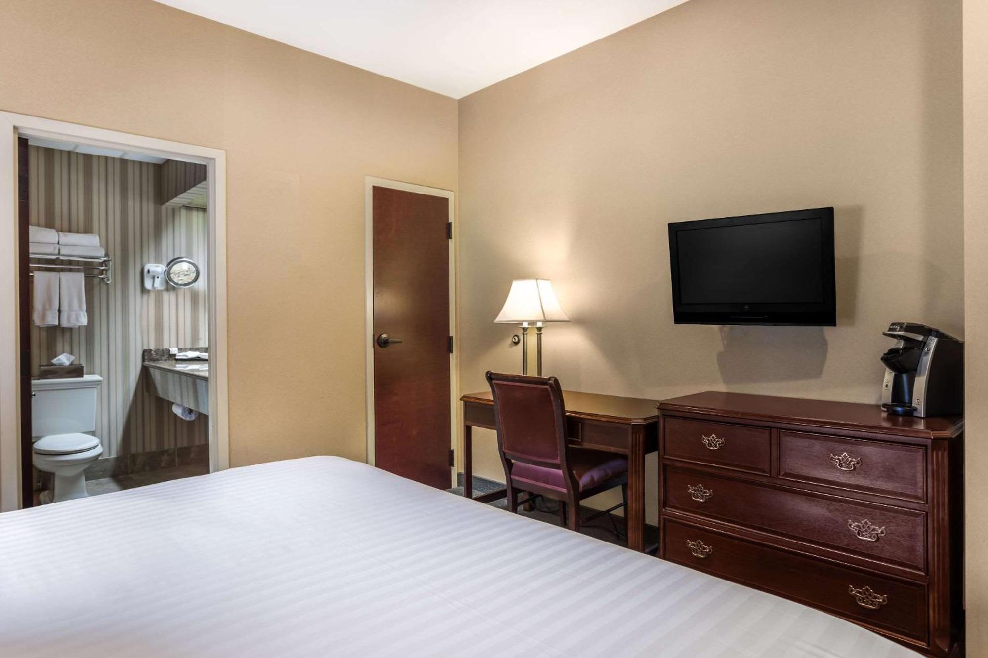 Traditions Hotel & Spa, Ascend Hotel Collection Johnson City Exterior photo